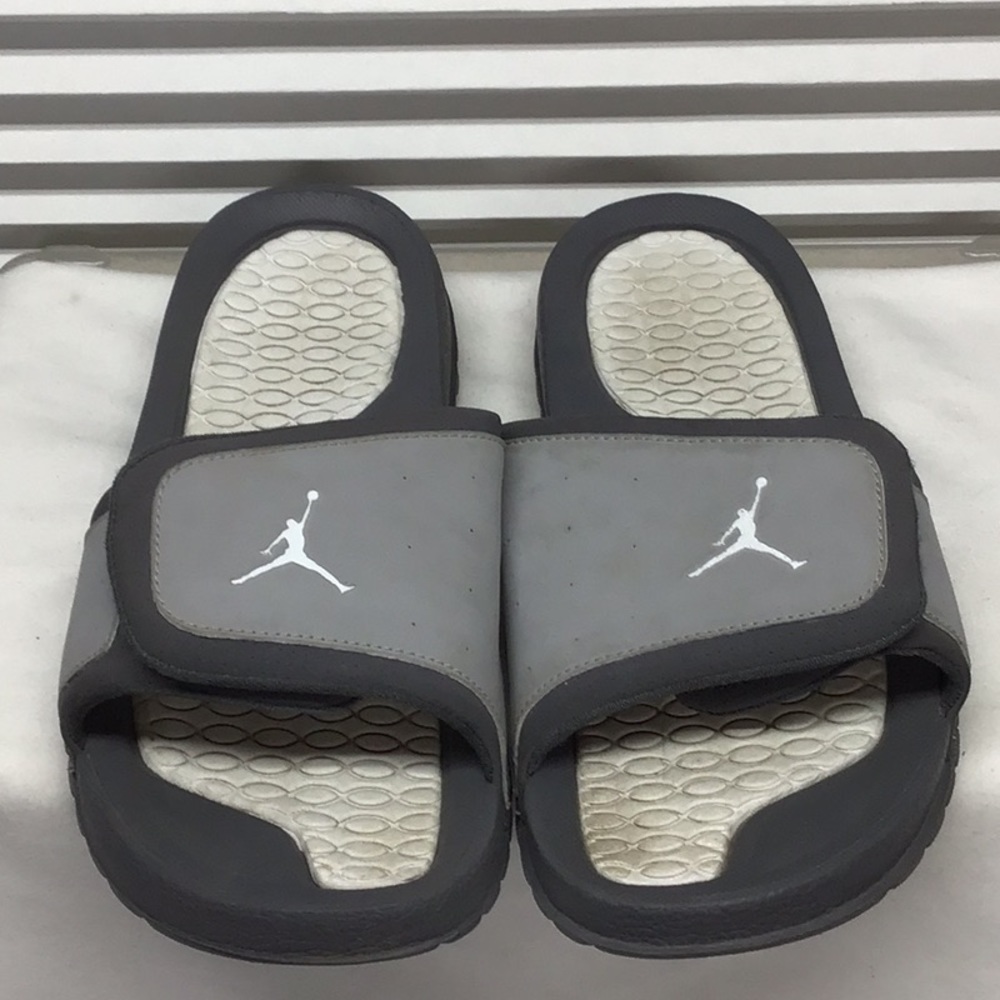 Nike Air gray slides size 7